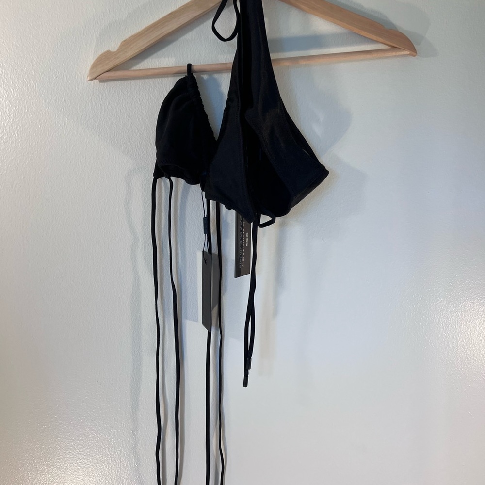 Brand: TRIANGL - Color: Ebony Black - Style: Vinca